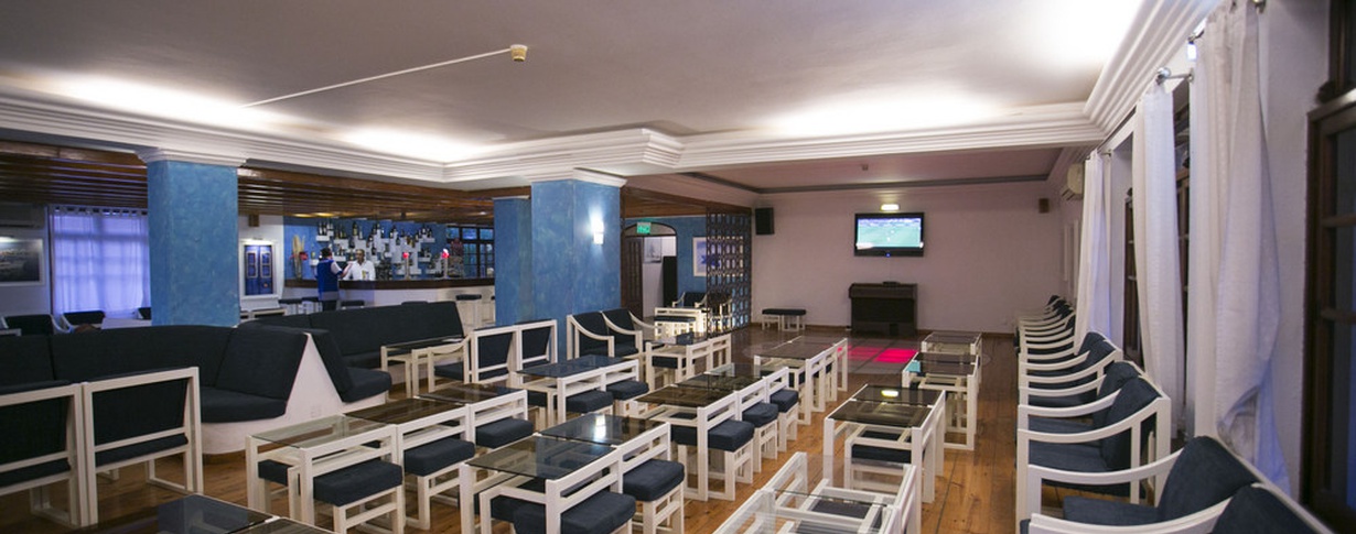 Bar Mirachoro Praia da Rocha **  en Portimão