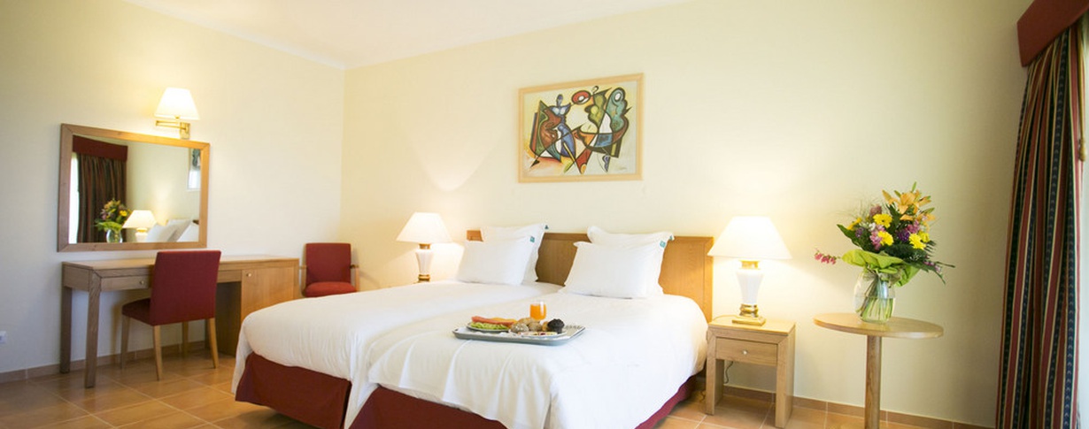 Twin room  Mirachoro Carvoeiro **** en Algarve