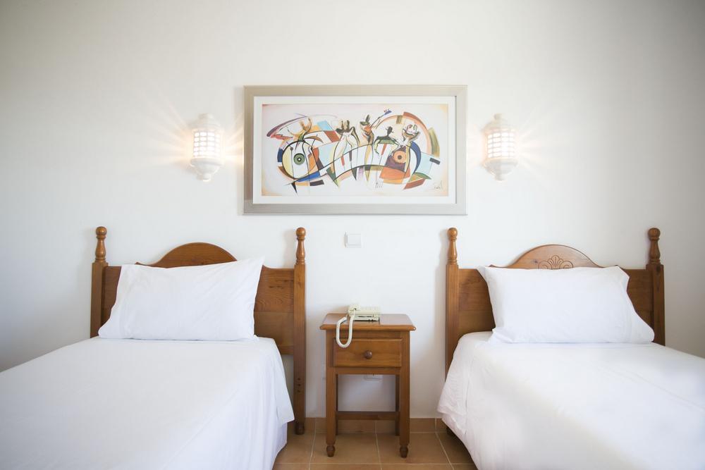 Studio with Balcony (2 Adults) Mirachoro Portimão *** Studio with Balcony (2 Adults) Mirachoro Portimão ***