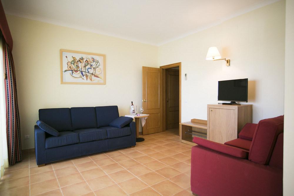 Family room Mirachoro Carvoeiro **** Algarve Family room Mirachoro Carvoeiro **** Algarve